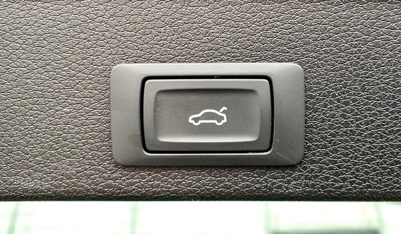 
								AUDI Q3 SPORTBACK II 35 TFSI S TRONIC DESIGN plein									