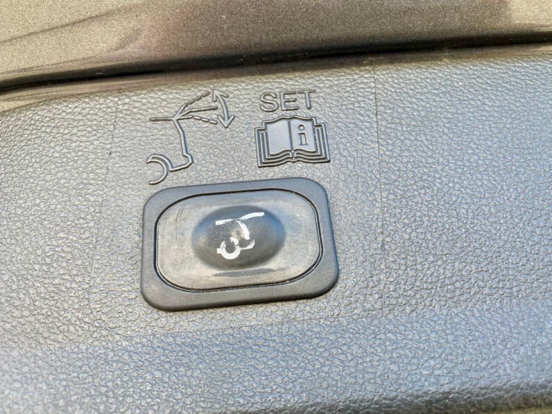 
								FORD KUGA II 2.0 TDCI 150 S&S 4X2 SPORT PLATINIUM plein									