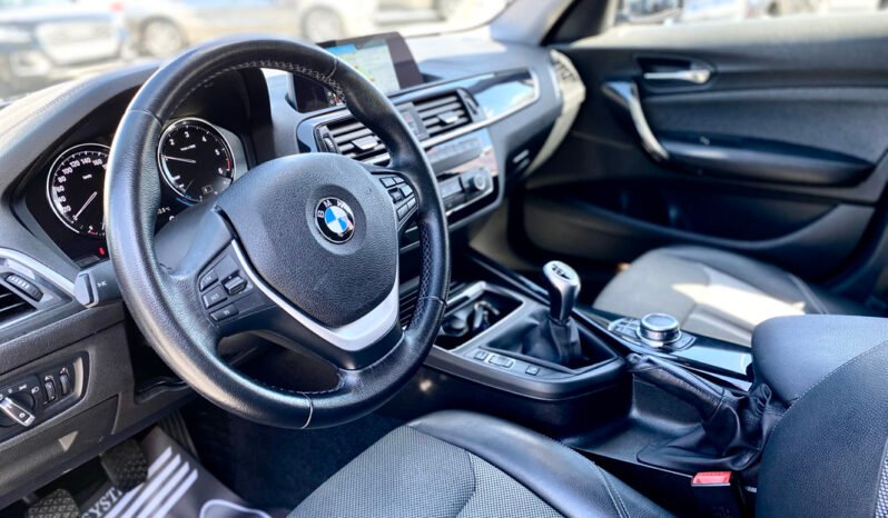 
								B.M.W. SERIE 1 114d 1.5D 95ch URBAN CHIC plein									