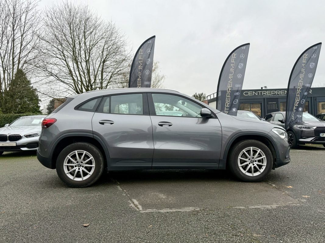 MERCEDES GLA 200D BUSINESS LINE 2021